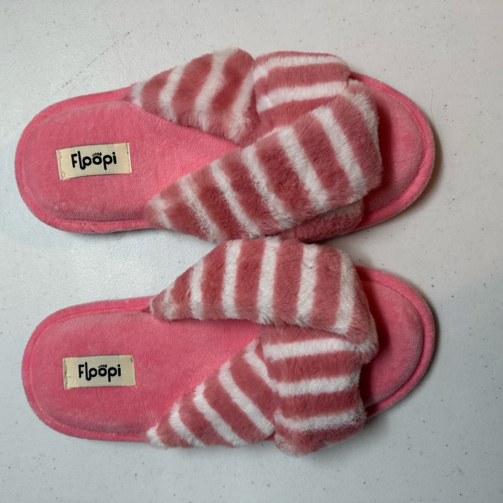Floëpi Pink Striped Criss Cross Fuzzy Slippers